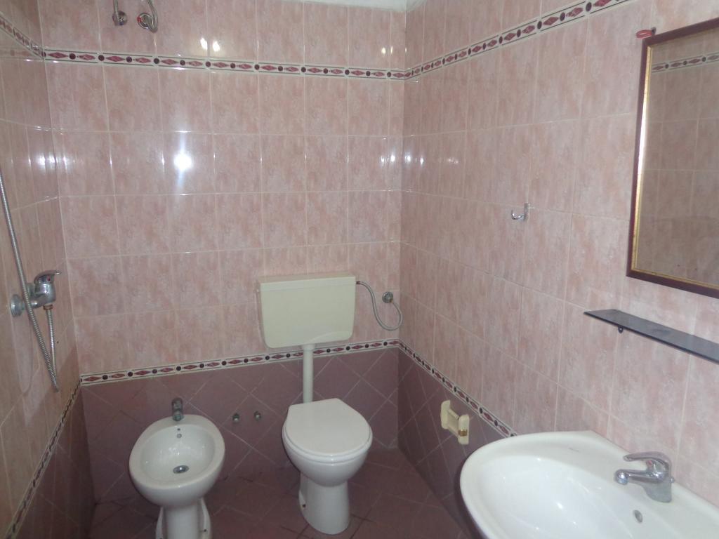 Hotel Nacional Durres Bilik gambar